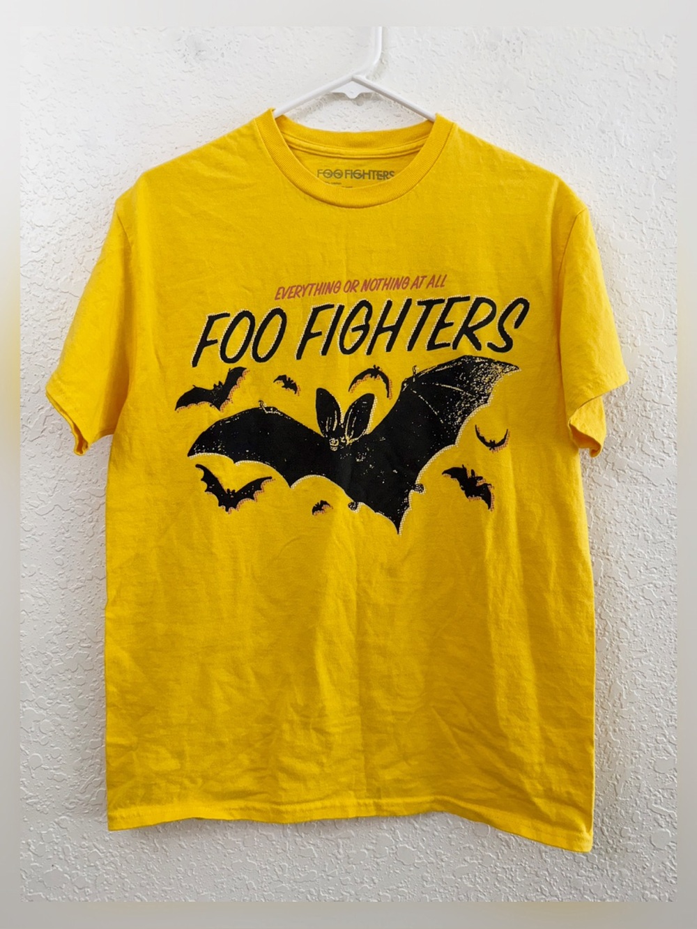 Foo Fighters Batt Tee - Graphic Band T-Shirt - M